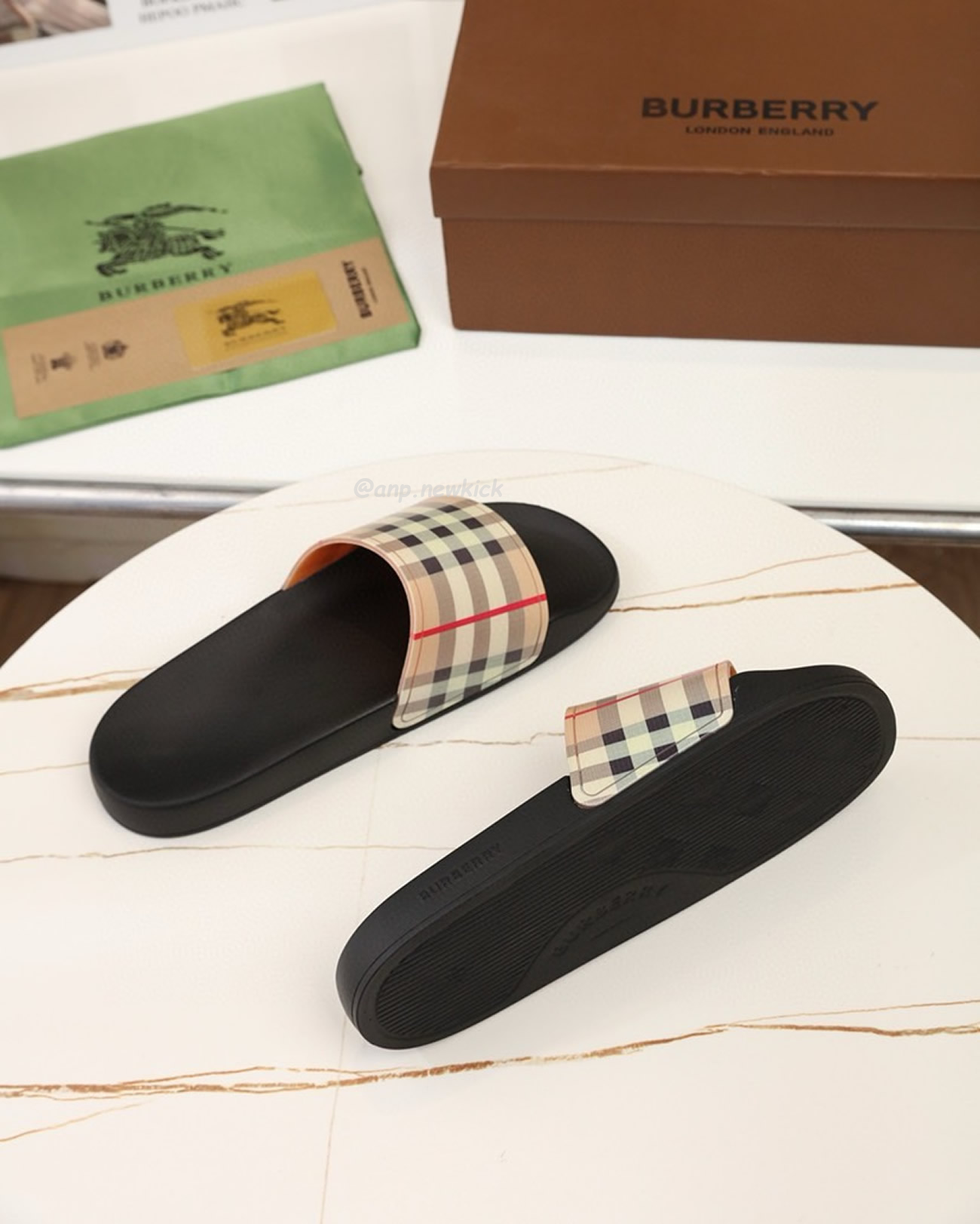 Burberry Vintage Check Slides Beige (5) - newkick.app